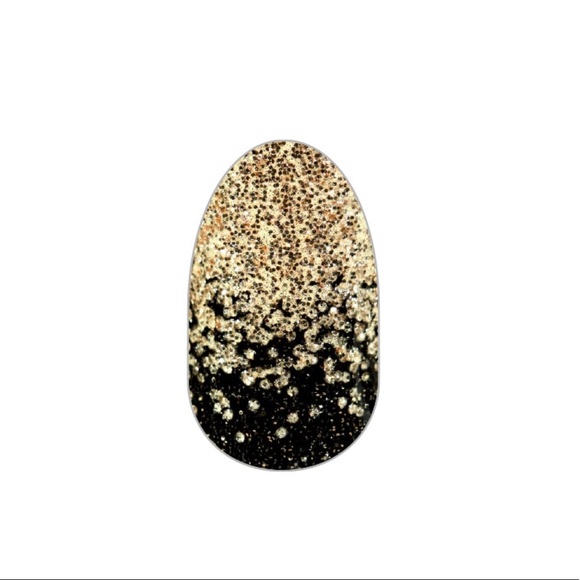 Sold- Color Street Ring It On Holiday Nail Strips - Picture 3 of 3